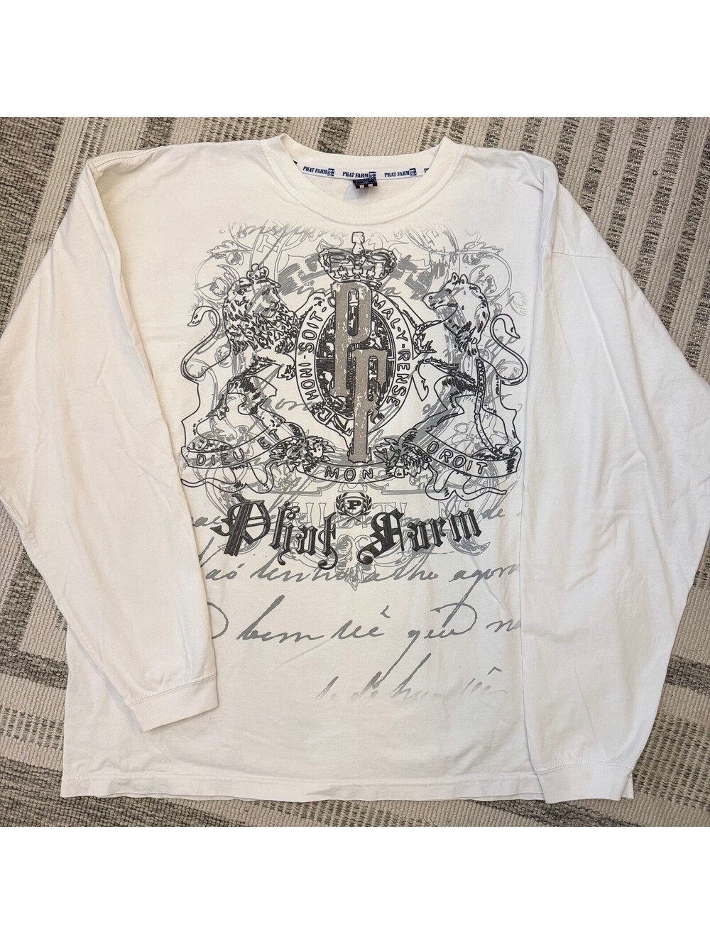 Vintage Y2K Phat Farm 1XL Graphic Long Sleeve Tee Gothic Crest Lions